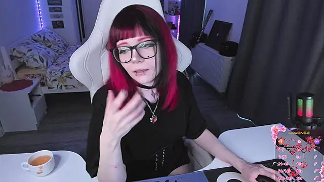 Snapshot of Yumi_Youkai chatting on June 2026 12:44:02 PM Yumi Youkai online show from June 2026 12:44:02 PM