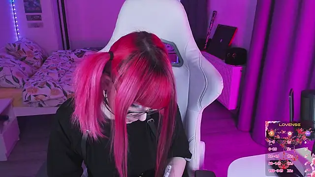 Yumi Youkai online show from December 2025 02:26:01 AM