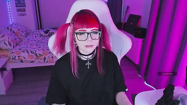 Yumi Youkai online show from December 2025 08:58:01 AM