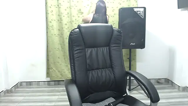 LAURA CRAIZY online show from March 2026 03:18:01 AM