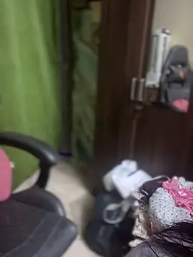 Snapshot of PARI_Hun chatting on February 2026 03:10:01 PM PARI Hun online show from February 2026 03:10:01 PM