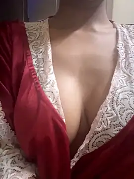 Snapshot of PARI_Hun chatting on February 2026 10:50:01 AM PARI Hun online show from February 2026 10:50:01 AM