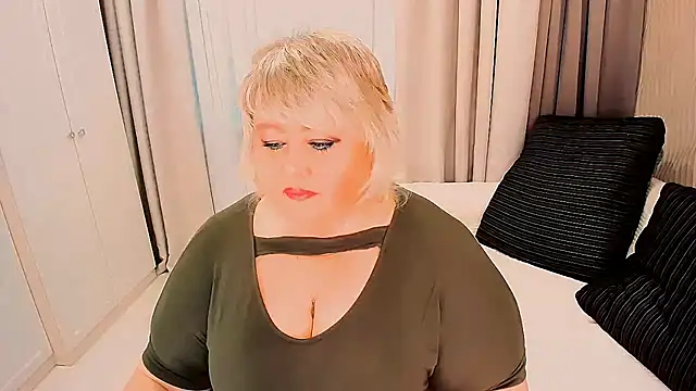 BIGTITSBBW online show from October 2025 06:22:01 AM