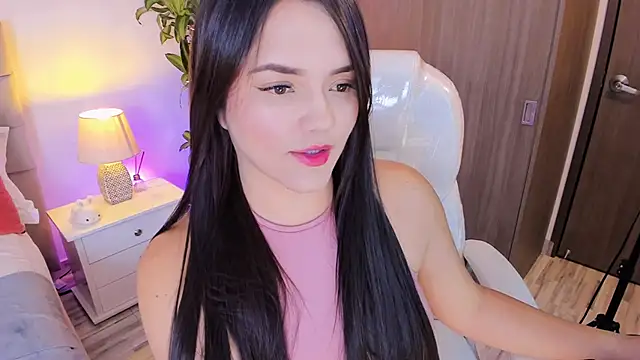 Snapshot of KiimTyler_ chatting on March 2025 01:16:01 AM KiimTyler online show from March 2025 01:16:01 AM