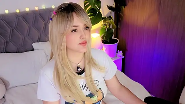 Snapshot of KiimTyler_ chatting on November 2025 02:55:02 AM KiimTyler online show from November 2025 02:55:02 AM