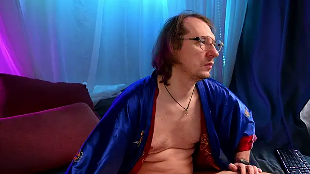 Claudia and elon  online show from November 2025 06:18:01 AM