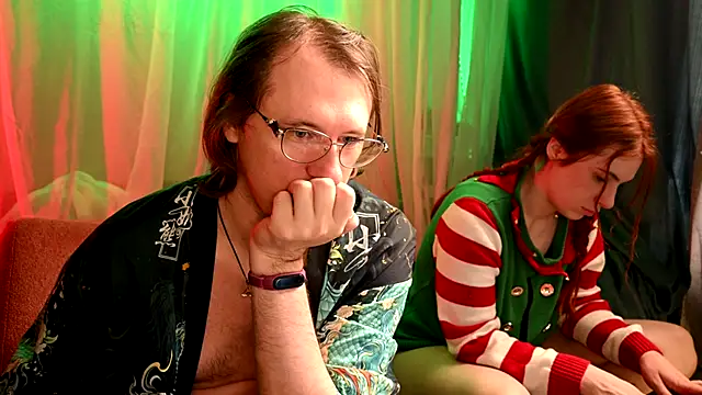 Claudia and elon  online show from December 2025 08:39:02 AM