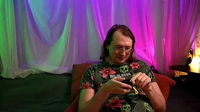 Claudia and elon  online show from June 2026 06:02:01 AM