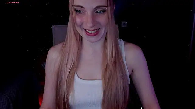 Snapshot of Aqualen chatting on November 2025 02:49:01 PM Aqualen online show from November 2025 02:49:01 PM