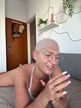 PaulinaSchubert1 online show from October 2025 01:21:02 PM