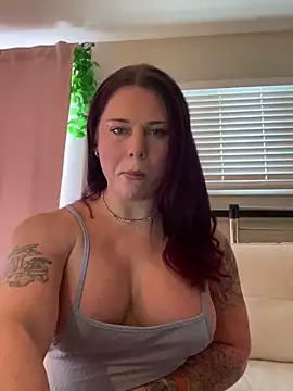 Snapshot of KevieWantsABoobJob chatting on November 2025 07:13:02 PM KevieWantsABoobJob online show from November 2025 07:13:02 PM