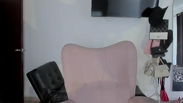 selene king2 online show from February 2026 02:06:01 PM