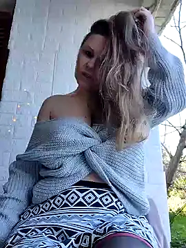 Snapshot of SexyMichellexo chatting on February 2025 09:37:01 AM SexyMichellexo online show from February 2025 09:37:01 AM