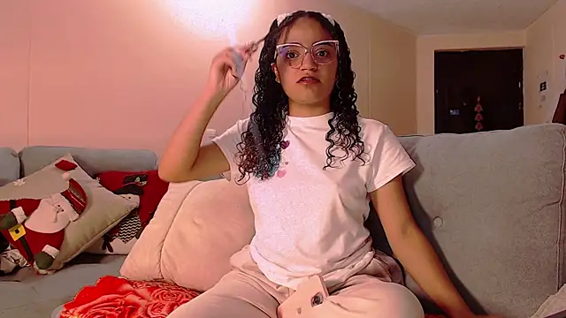 Snapshot of DAHLIA_BROWNIE chatting on January 2026 01:54:02 AM DAHLIA BROWNIE online show from January 2026 01:54:02 AM