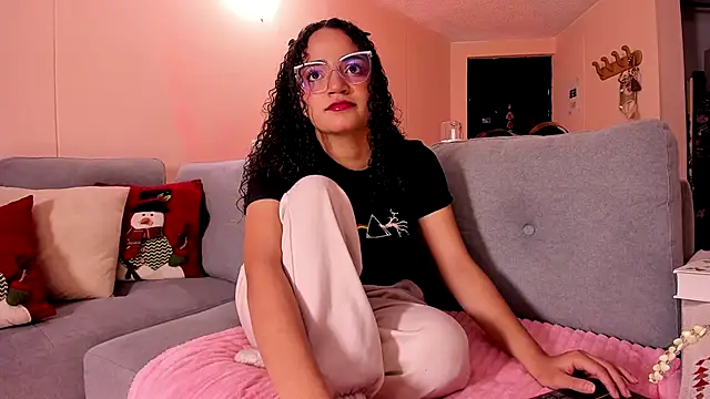 Snapshot of DAHLIA_BROWNIE chatting on December 2025 02:37:02 AM DAHLIA BROWNIE online show from December 2025 02:37:02 AM