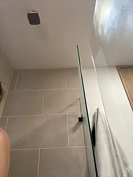 AnnaCastillo  online show from November 2025 07:50:02 PM