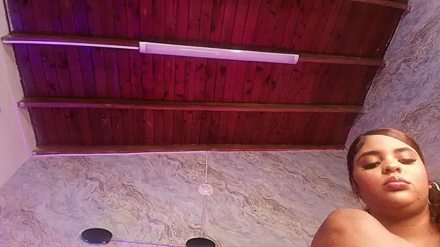 jones maddy  online show from October 2025 11:53:02 AM