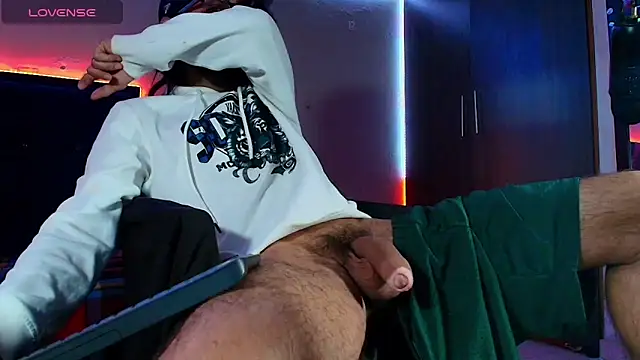 kuzzcoo online show from February 2026 12:13:02 PM