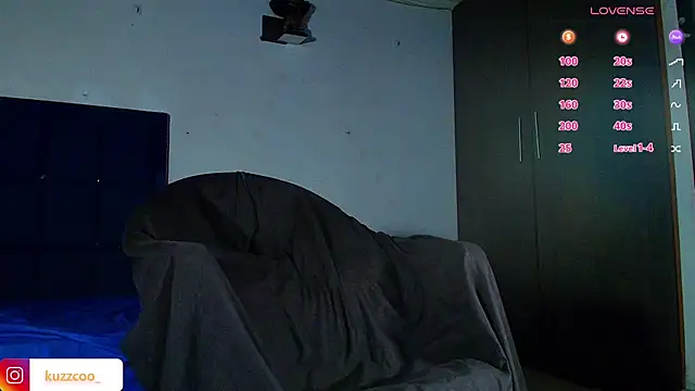 kuzzcoo online show from March 2026 10:14:01 PM