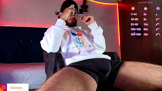 kuzzcoo online show from October 2025 02:08:02 PM