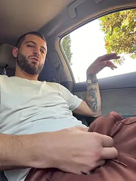 ElChapoGuzman95 online show from November 2025 07:35:01 AM