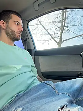 ElChapoGuzman95 online show from March 2026 07:33:01 AM