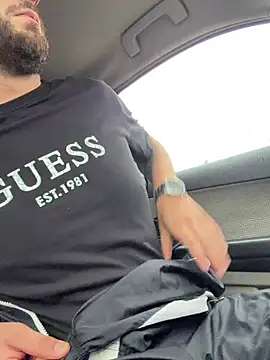 ElChapoGuzman95 online show from November 2025 06:40:01 AM