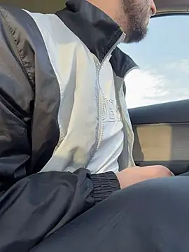 ElChapoGuzman95 online show from April 2026 05:30:01 AM