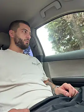 ElChapoGuzman95 online show from November 2025 06:17:02 AM