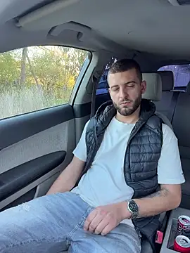 ElChapoGuzman95 online show from October 2025 06:32:01 AM