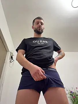 ElChapoGuzman95 online show from January 2026 06:39:02 AM