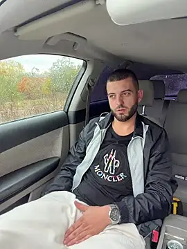 ElChapoGuzman95 online show from October 2025 06:25:02 AM