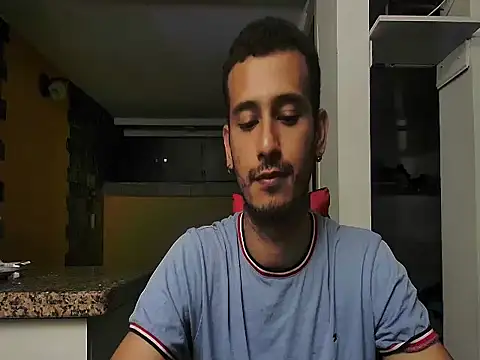 talktome4 online show from March 2026 10:43:01 PM