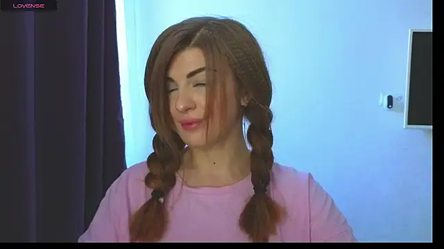  comefeelme  online show from March 2025 01:06:01 PM