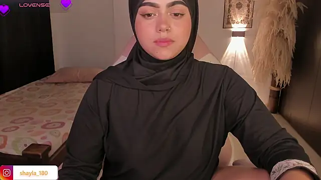 shayla 18 online show from October 2025 02:43:01 AM