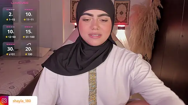 shayla 18 online show from December 2025 09:28:01 PM