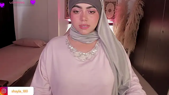 shayla 18 online show from February 2026 08:19:01 PM