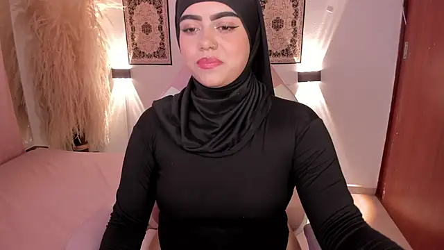 shayla 18 online show from January 2025 08:00:01 PM