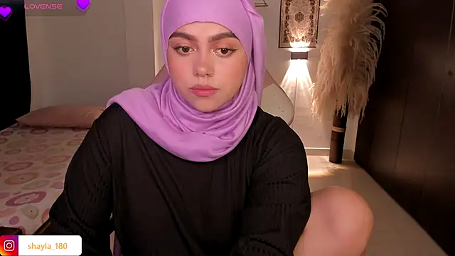 shayla 18 online show from September 2025 01:42:01 AM