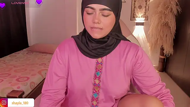 shayla 18 online show from October 2025 09:25:02 PM