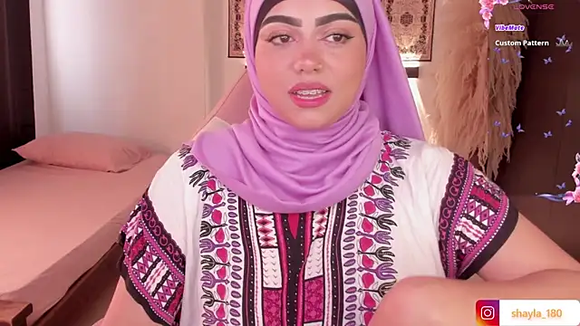 shayla 18 online show from March 2025 08:22:01 PM