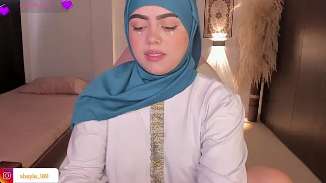 shayla 18 online show from November 2025 03:15:01 PM