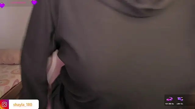 shayla 18 online show from April 2026 10:19:02 PM