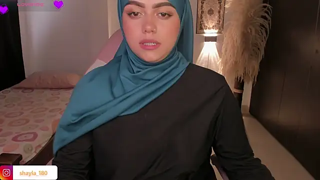 shayla 18 online show from September 2025 07:18:01 PM