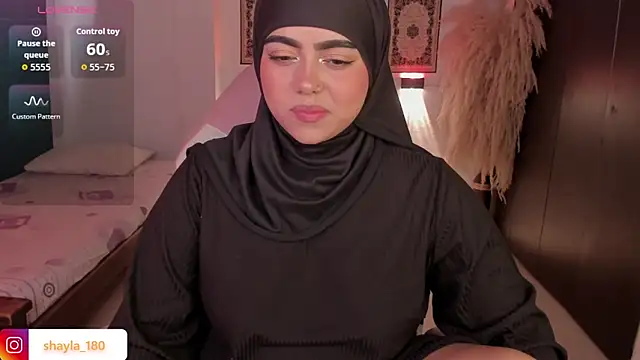 shayla 18 online show from December 2025 08:31:01 PM