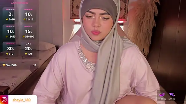 shayla 18 online show from December 2025 05:25:02 PM