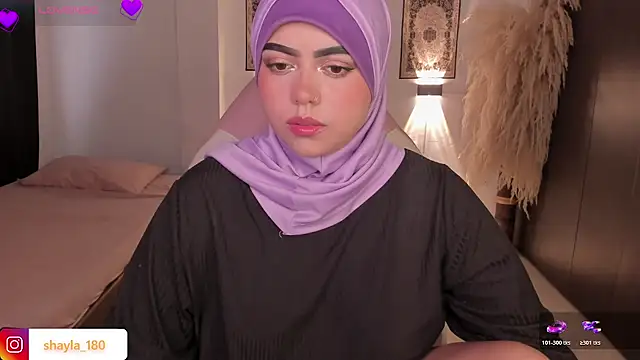 shayla 18 online show from November 2025 07:47:01 PM