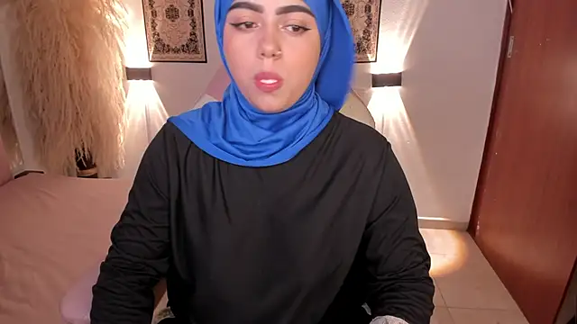 shayla 18 online show from January 2025 11:02:01 PM