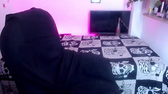 menfismuller2 online show from November 2025 04:00:02 PM