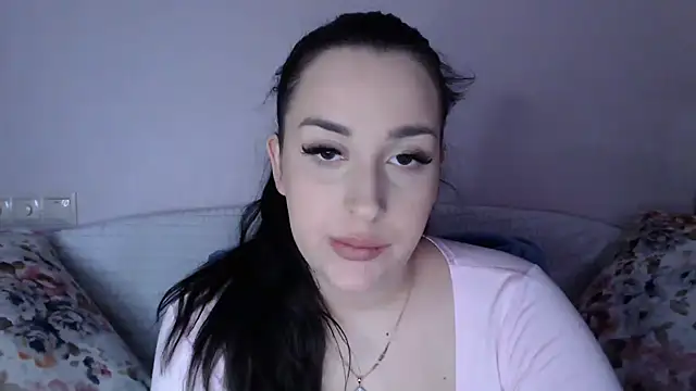 Snapshot of vitalina_freedom chatting on December 2025 12:22:02 PM vitalina freedom online show from December 2025 12:22:02 PM
